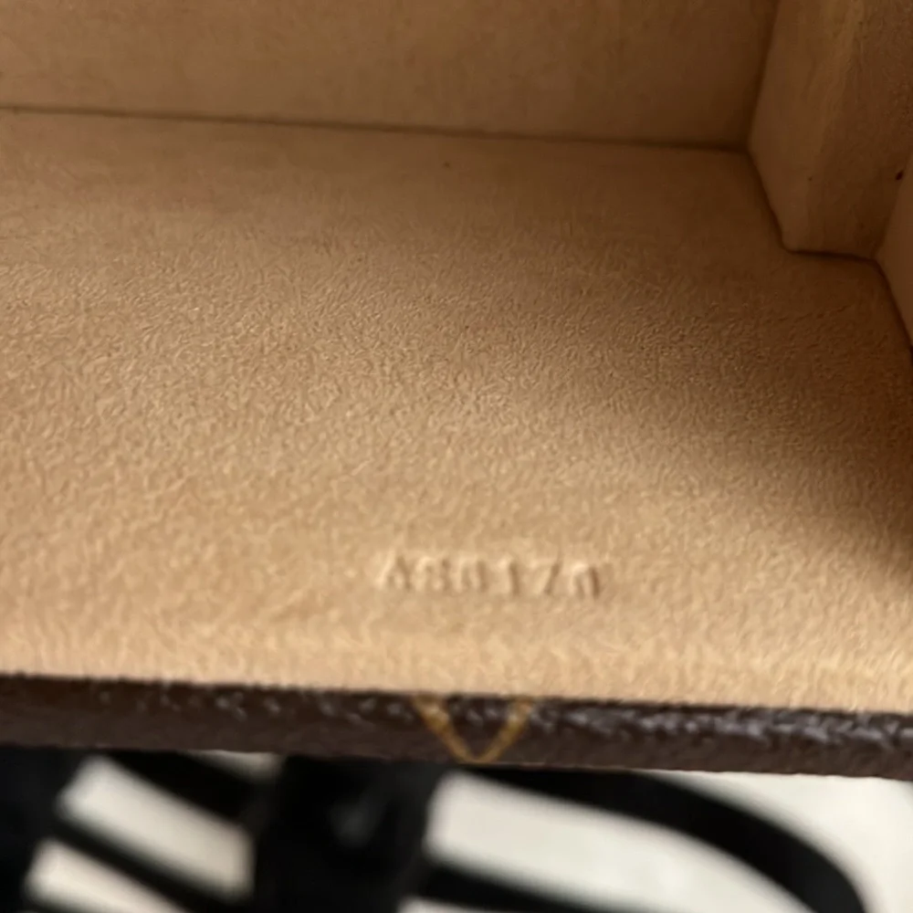 Louis Vuitton Monogram 8 Montres Watch Case - Picture 13 of 15